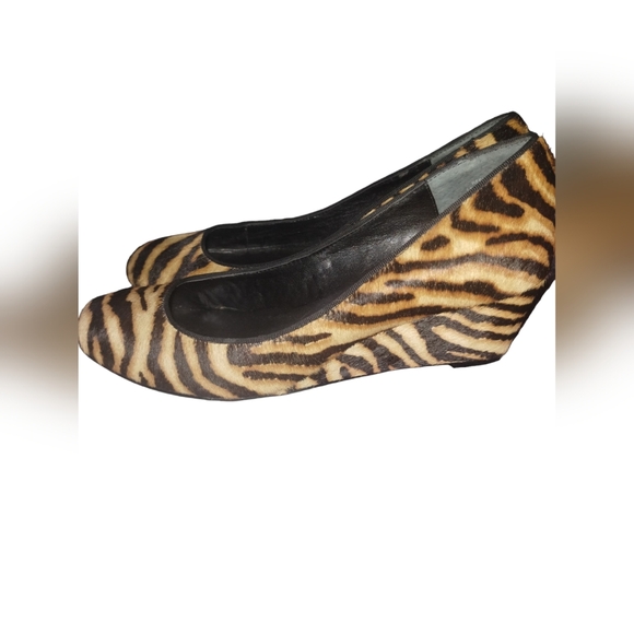 Rachel Roy Zebra tiger Print fur Wedge shoes size 7.5 - Picture 8 of 10